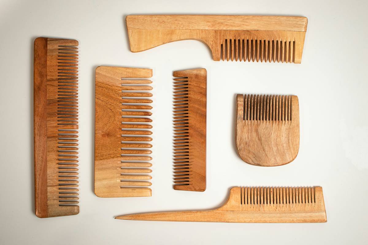 Assortment of eyebrow trimming combs with different tooth densities