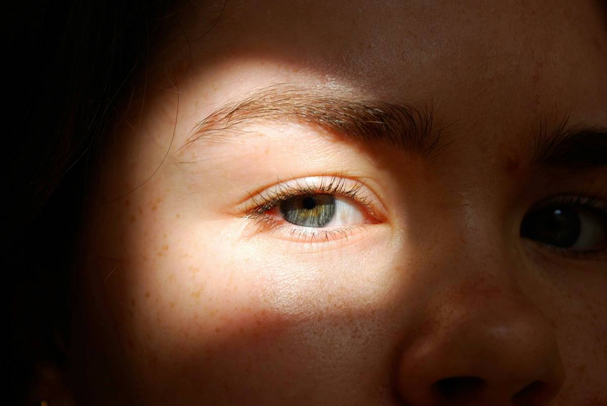 The Underrated Power of a Makeup Application Aid for Flawless Brows